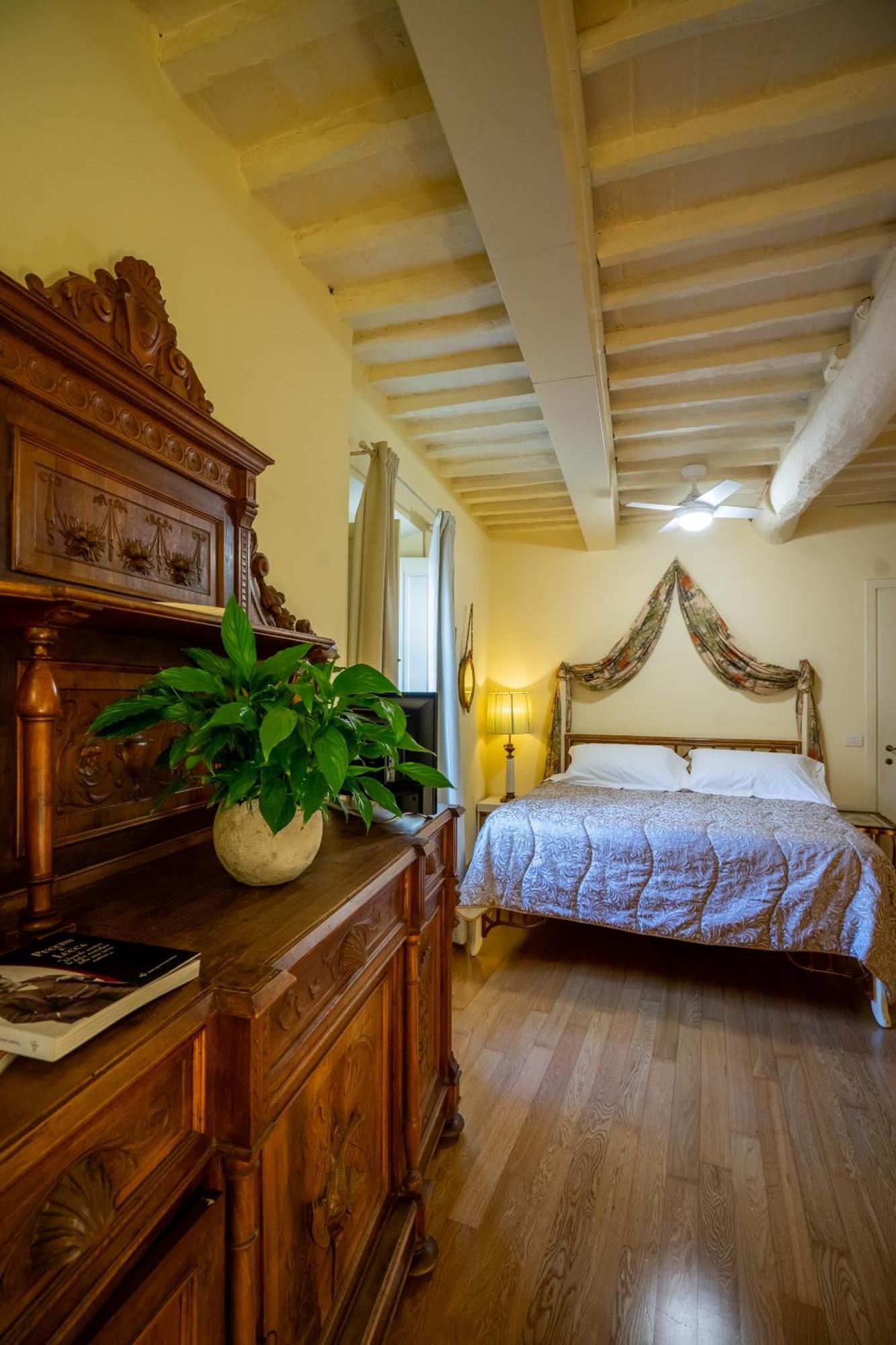 Palazzo Rocchi - Residenza D'Epoca Bed & Breakfast Lucca Luaran gambar
