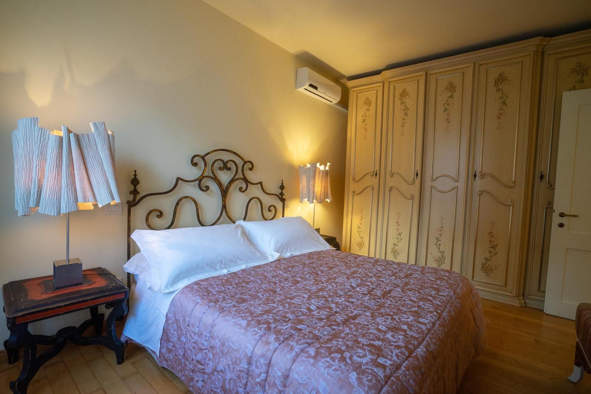 Palazzo Rocchi - Residenza D'Epoca Bed & Breakfast Lucca Luaran gambar